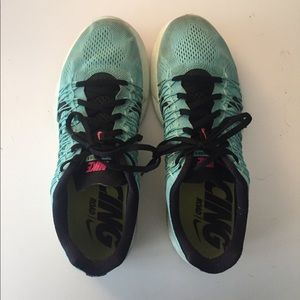 Nike Lunaracer 3 running shoes